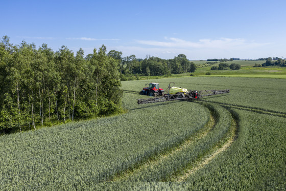 Trailed sprayers
